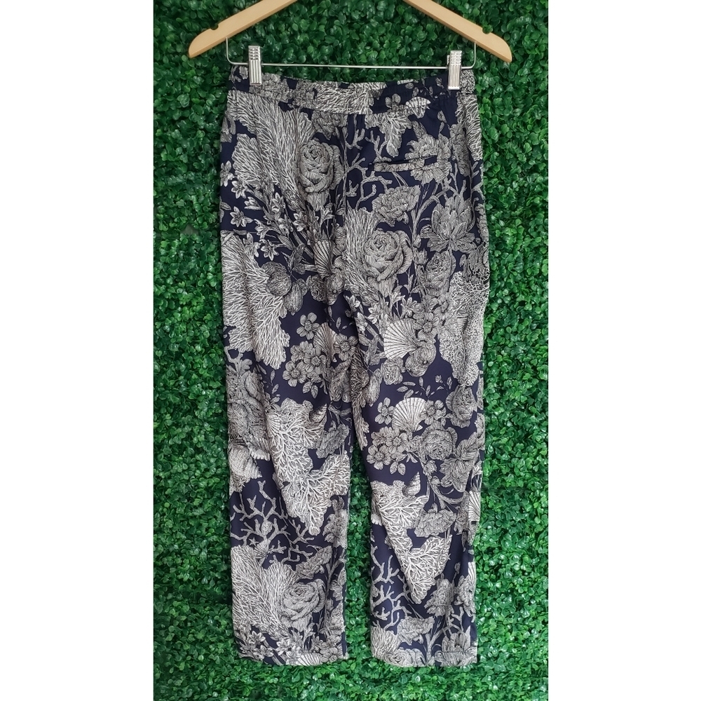 12. J. Crew Pull-on cropped pant in Ratti® seashell print - Picture 4 of 8